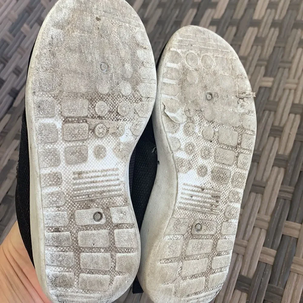 Toddler sneakers 👟